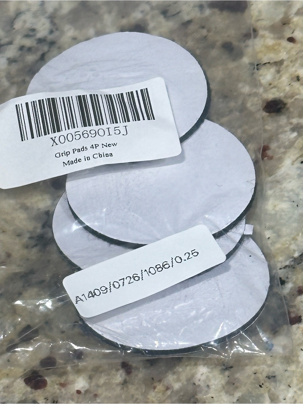Furniture Grip Pads for Sofa, Bed Sheets, Rugs and Tablecloths